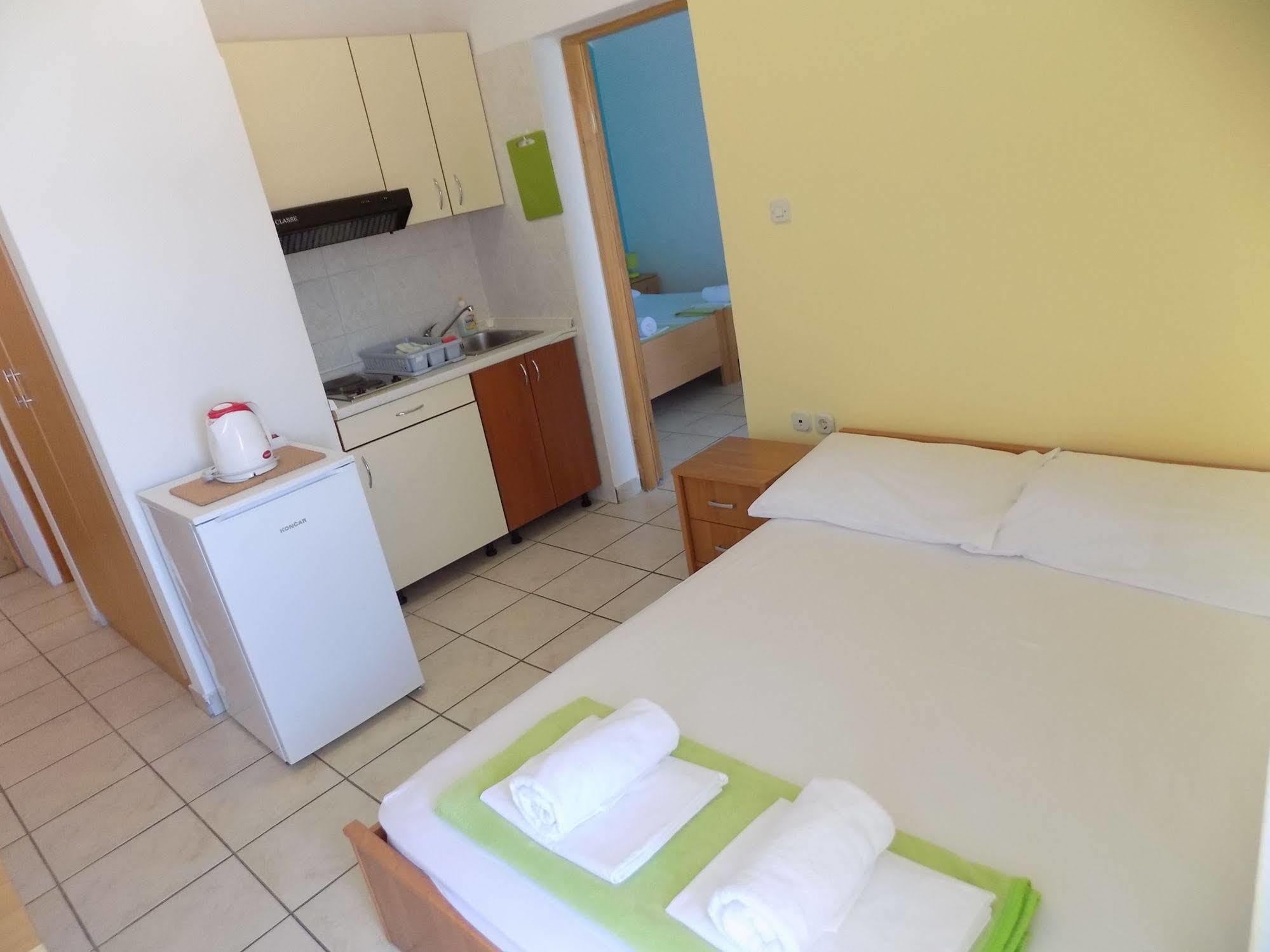Apartments Galeb Pag - Beach Pag Town Luaran gambar
